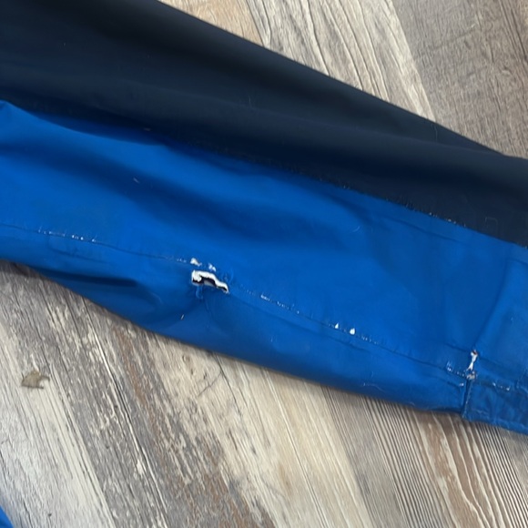 Kids North Face shell/rain jacket size M 10/12 - Picture 5 of 5